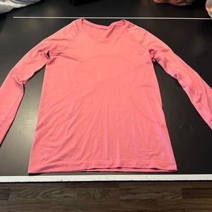Women’s lulu lemon swiftly long sleeve